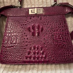 Vanscido (Rare) Elegant Burgundy Leather Crocodile Handbag